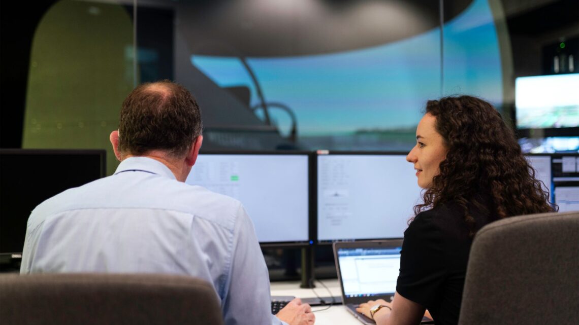 Global maritime SSAS monitoring team in control room